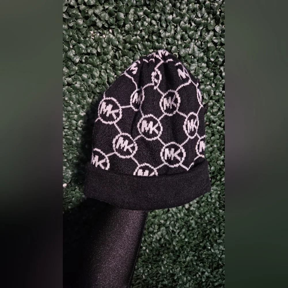 Michael Kors Black and White Logo Beanie and Scarf Set